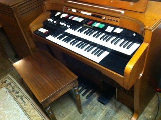 HAMMOND T 522 Orgel Heimorgel mit echtem Tonradgenerator und LESLIE